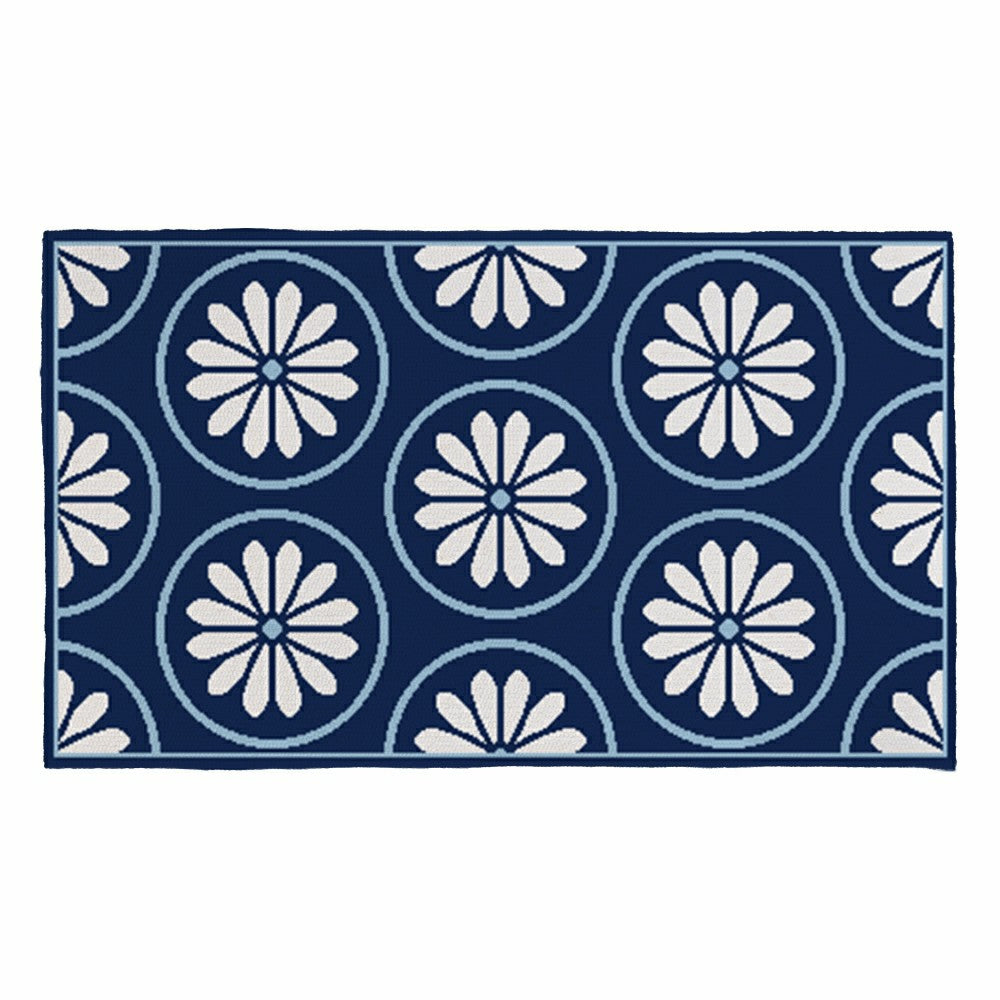 Blue Coastal Indoor/Outdoor Hooked Rug 24"x42" | Plow & Hearth