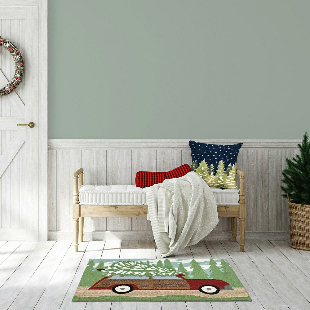 Indoor/Outdoor Hand-Hooked Christmas Pine Accent Rug | Plow & Hearth
