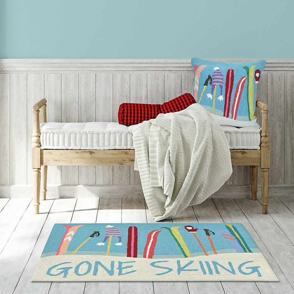 Indoor/Outdoor Hand-Hooked Gone Skiing Accent Rug, 24" x 36" | Plow & Hearth