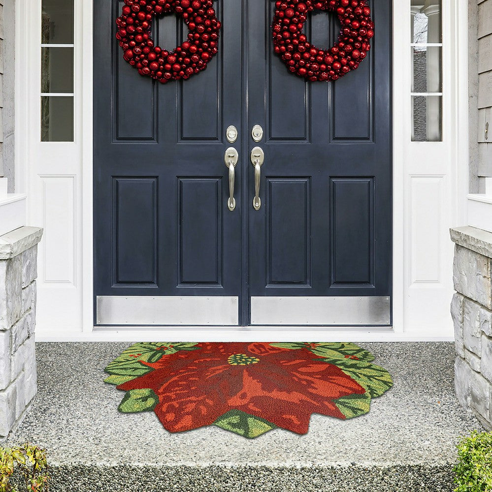 Indoor/Outdoor Hand-Hooked Poinsettia Accent Rug, 3' Round | Plow & Hearth