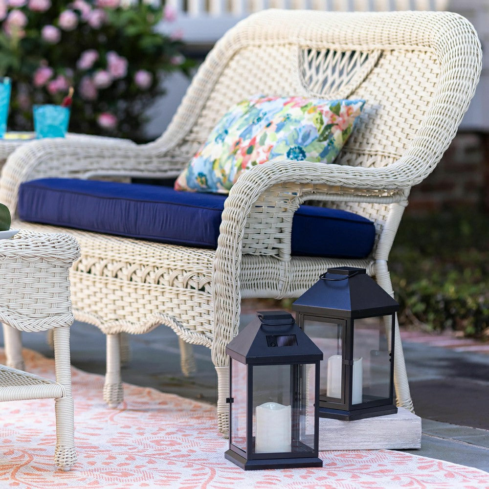 Prospect Hill Wicker Settee | Plow & Hearth