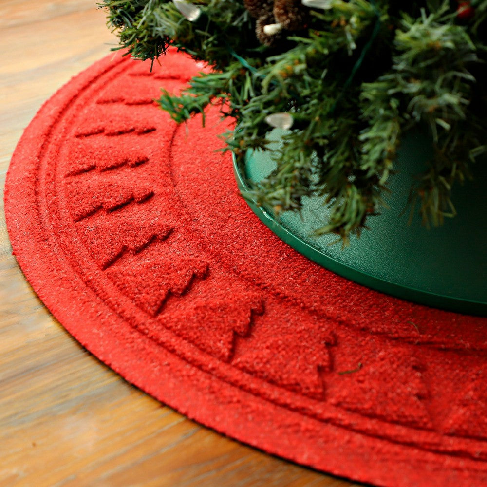 WaterHog® Spill-Proof Christmas Tree Mat | Plow & Hearth
