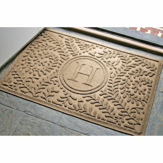 Boxwood Monogram Indoor/Outdoor Door Mat, 2'x3' | Plow & Hearth
