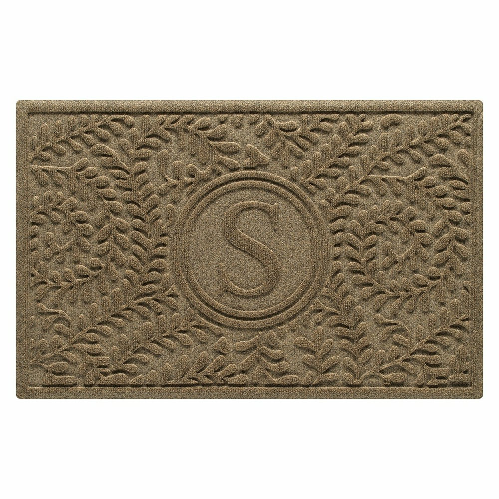 Boxwood Monogram Indoor/Outdoor Door Mat, 2'x3' | Plow & Hearth