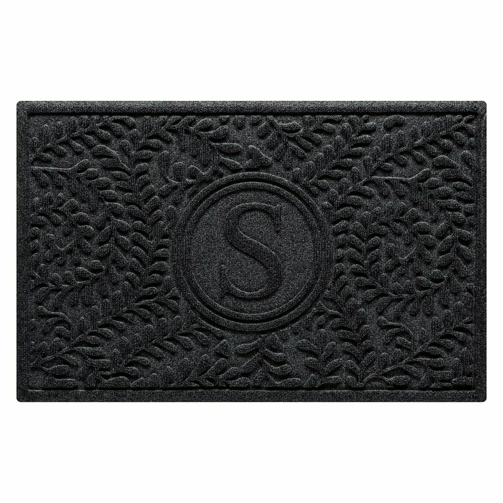Boxwood Monogram Indoor/Outdoor Door Mat, 2'x3' | Plow & Hearth