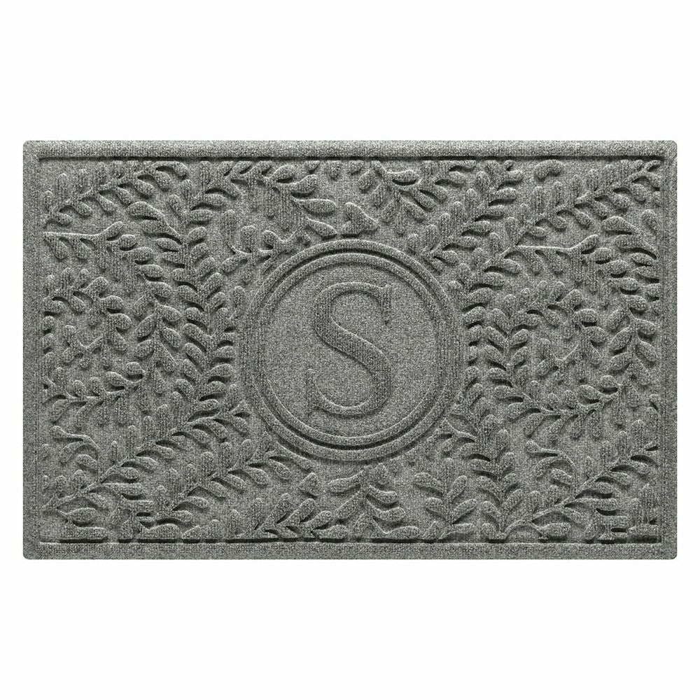 Boxwood Monogram Indoor/Outdoor Door Mat, 2'x3' | Plow & Hearth