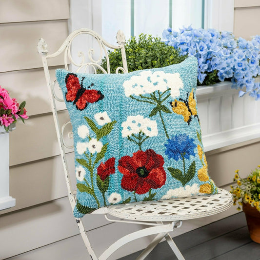 Indoor/Outdoor Hooked Polypropylene Wildflower Throw Pillow 18"x18" | Plow & Hearth
