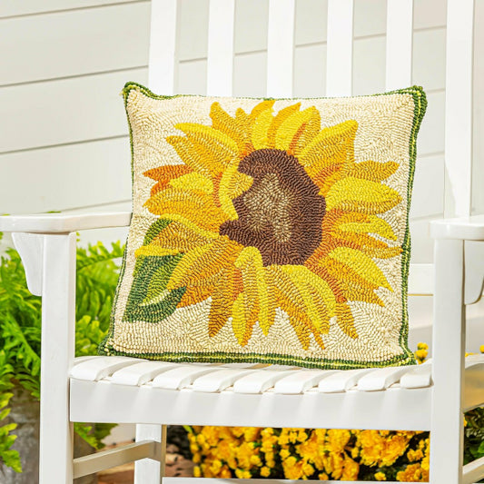Indoor/Outdoor Sunflower Hooked Polypropylene Throw Pillow 18"x18" | Plow & Hearth