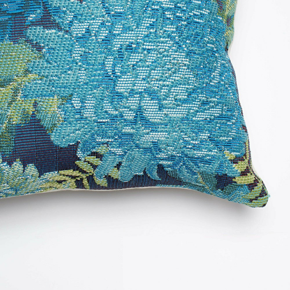 Indoor/Outdoor Chrysanthemum Polypropylene Throw Pillow | Plow & Hearth