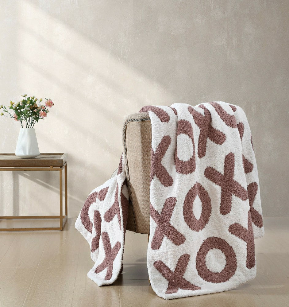XOXO Throw Blanket | Plow & Hearth