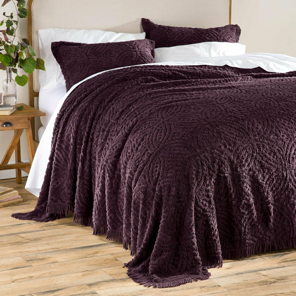 Full Wedding Ring Tufted Chenille Bedspread | Plow & Hearth