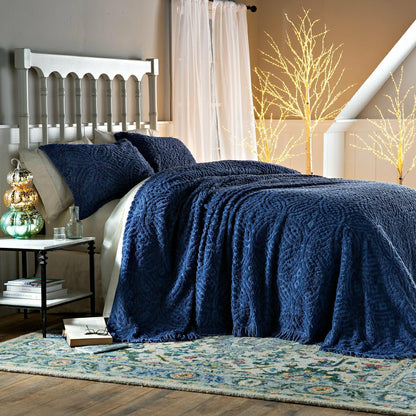 King Size Wedding Ring Tufted Chenille Bedspread | Plow & Hearth