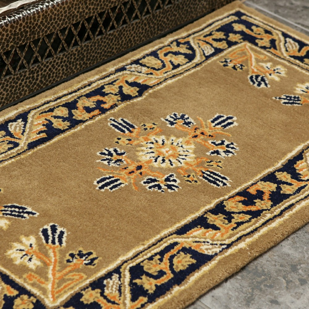Jardin Wool Rug, 44"x22" | Plow & Hearth