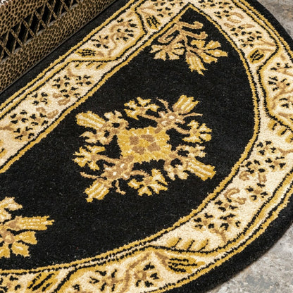 Jardin Half Round Wool Rug | Plow & Hearth