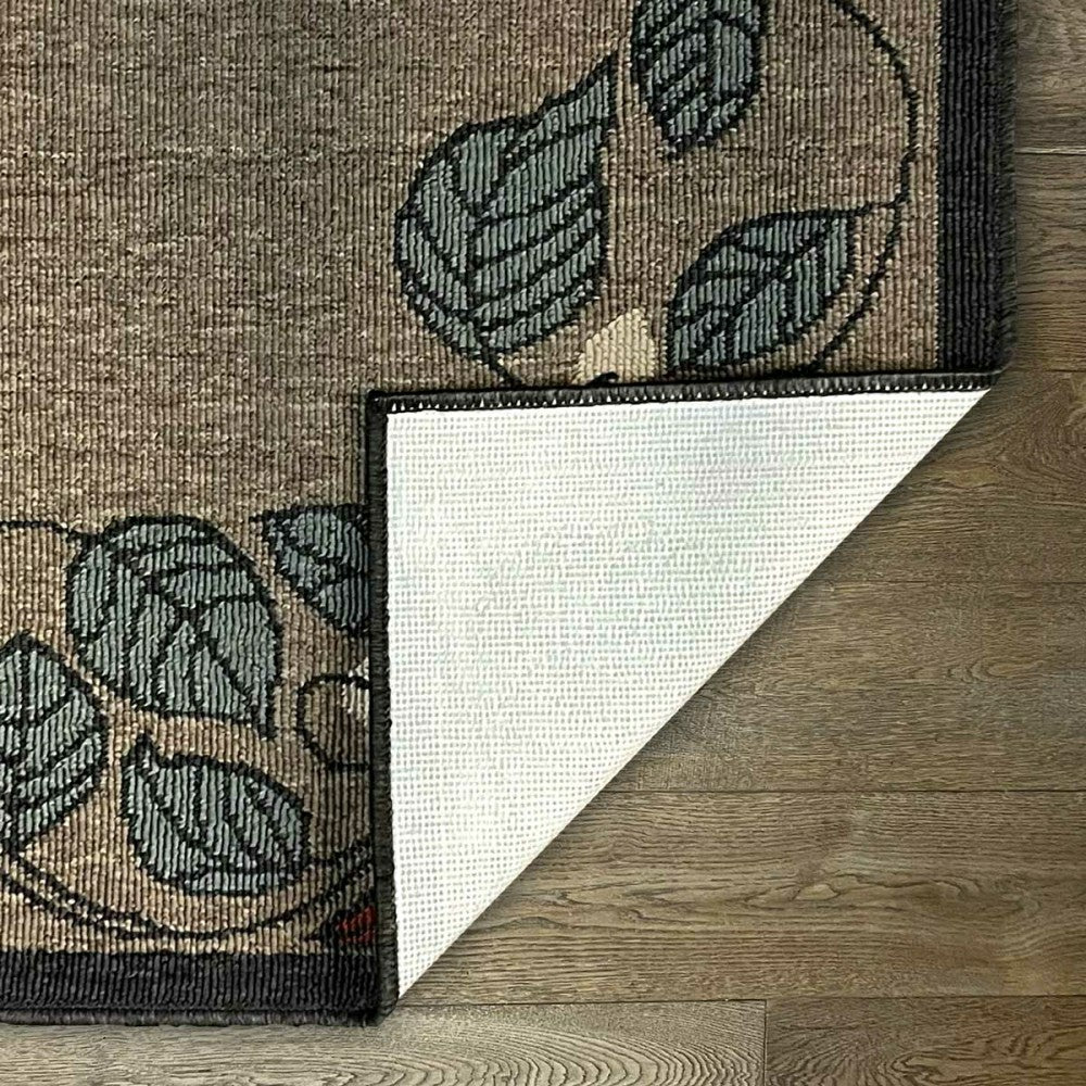 Berry Vine Polypropylene Rug | Plow & Hearth
