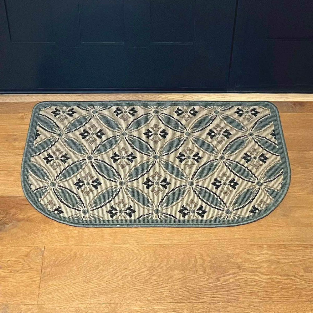 Concentric Polypropylene Rug, 23"x36" | Plow & Hearth