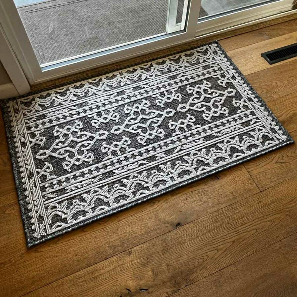 Fallon Polypropylene Rug, 28"x46" | Plow & Hearth