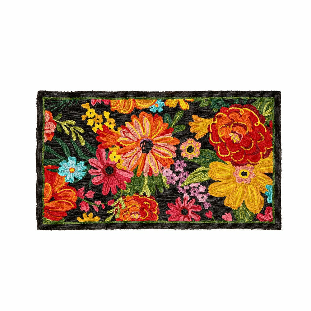 Indoor/Outdoor Fresh Picked Hand-Hooked Polypropylene Accent Rug | Plow & Hearth