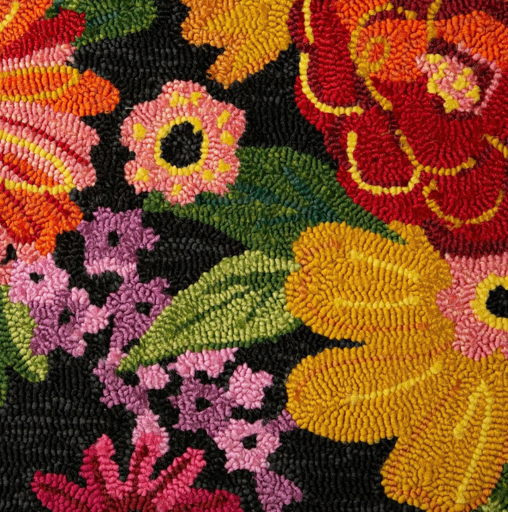Indoor/Outdoor Fresh Picked Hand-Hooked Polypropylene Accent Rug | Plow & Hearth