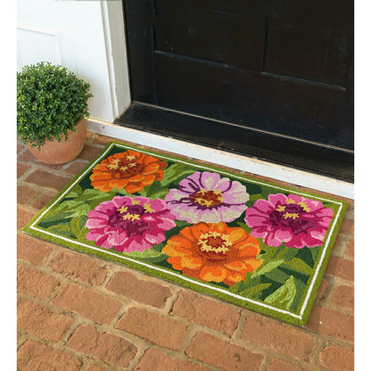 Indoor/Outdoor Zinnia Hooked Polypropylene Accent Rug | Plow & Hearth