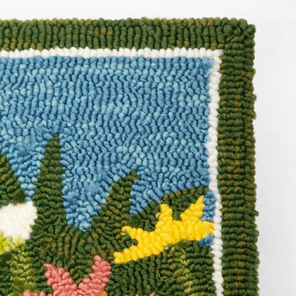 Indoor/Outdoor Daisy Walk Hooked Polypropylene Accent Rug | Plow & Hearth