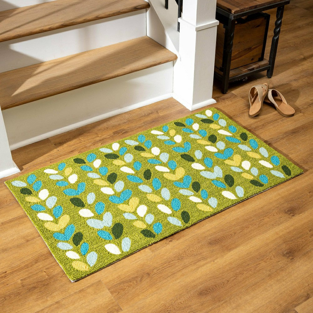 Indoor/Outdoor Hooked Polypropylene Sprouts Rug 24"x42" | Plow & Hearth