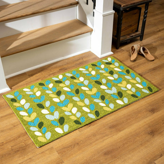 Indoor/Outdoor Hooked Polypropylene Sprouts Rug 24"x42" | Plow & Hearth