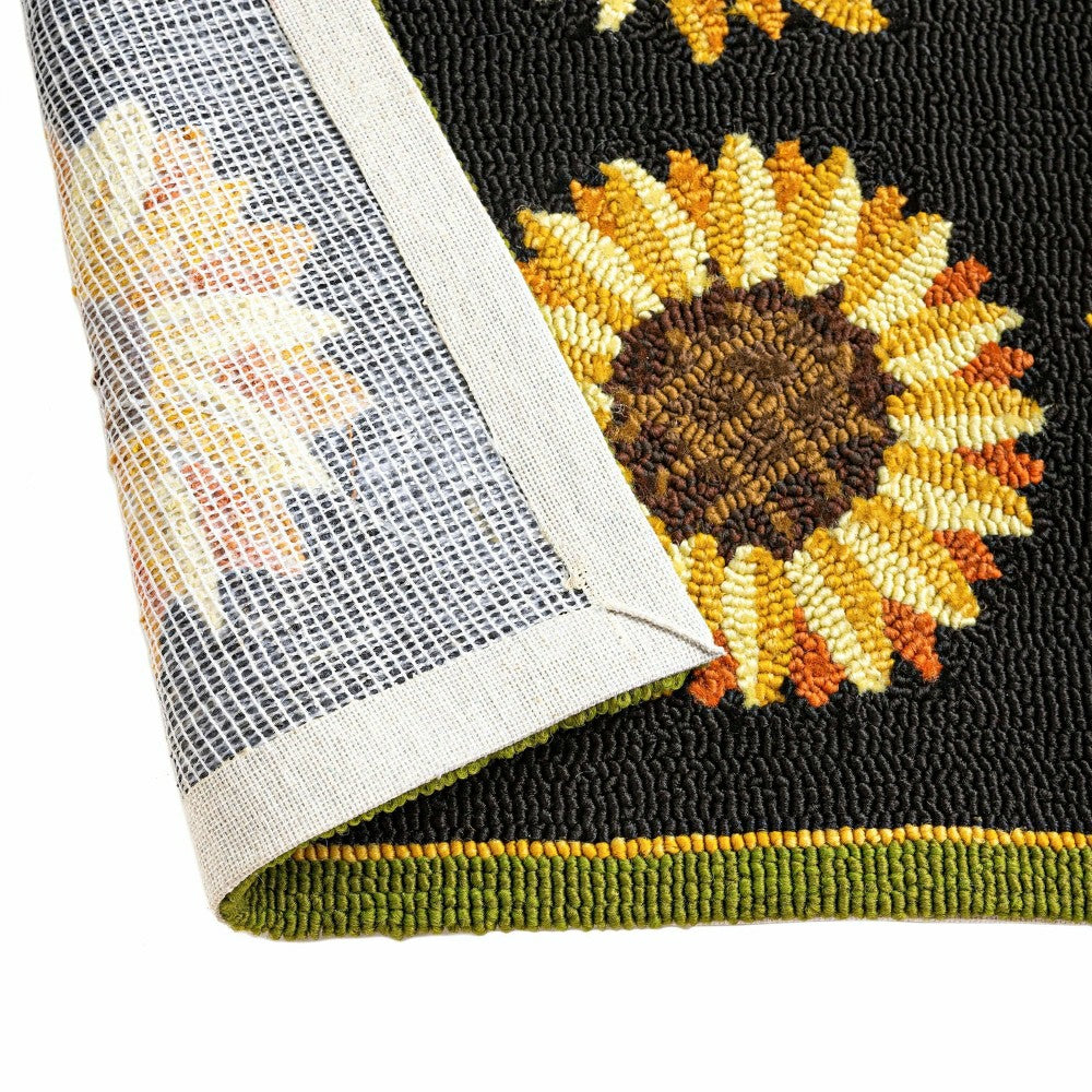 Indoor/Outdoor Sunflower Fields Hand-Hooked Polypropylene Accent Rug | Plow & Hearth