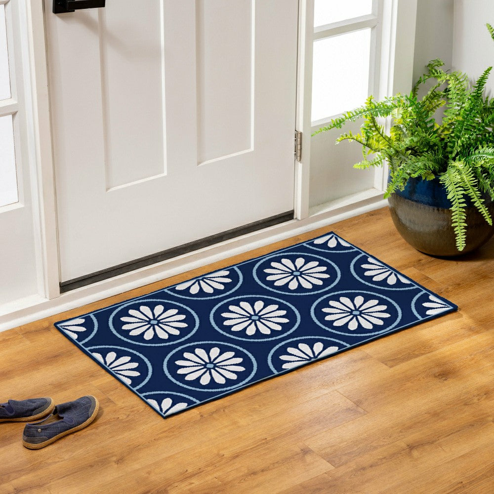 Blue Coastal Indoor/Outdoor Hooked Rug 24"x42" | Plow & Hearth