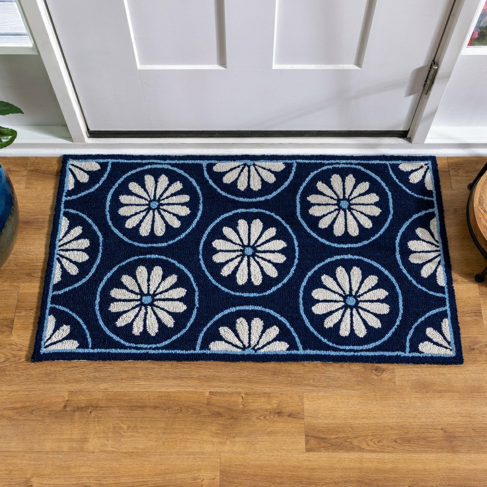 Blue Coastal Indoor/Outdoor Hooked Rug 24"x42" | Plow & Hearth