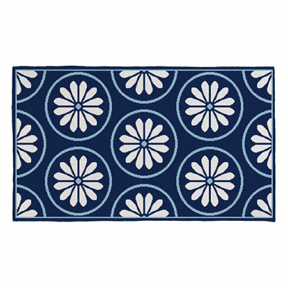 Blue Coastal Indoor/Outdoor Hooked Rug 24"x42" | Plow & Hearth