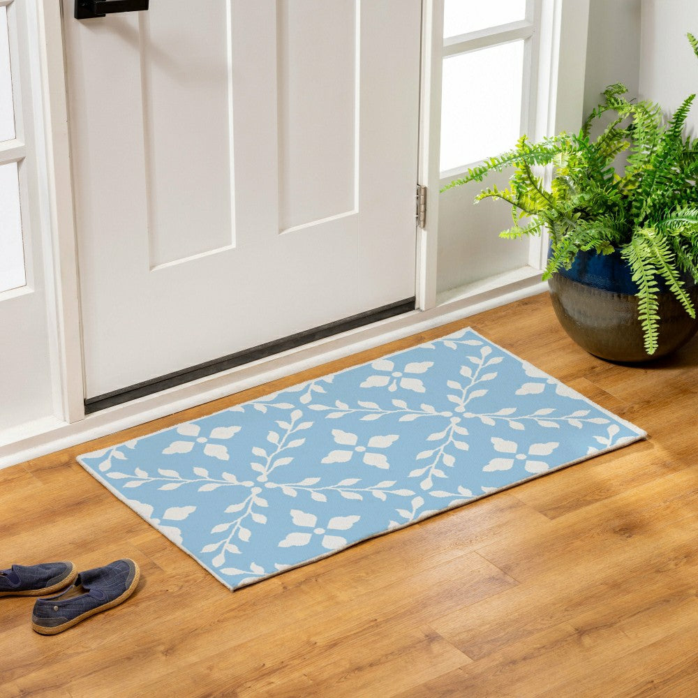 Light Blue Diamonds Indoor/Outdoor Hooked Rug 24"x42" | Plow & Hearth