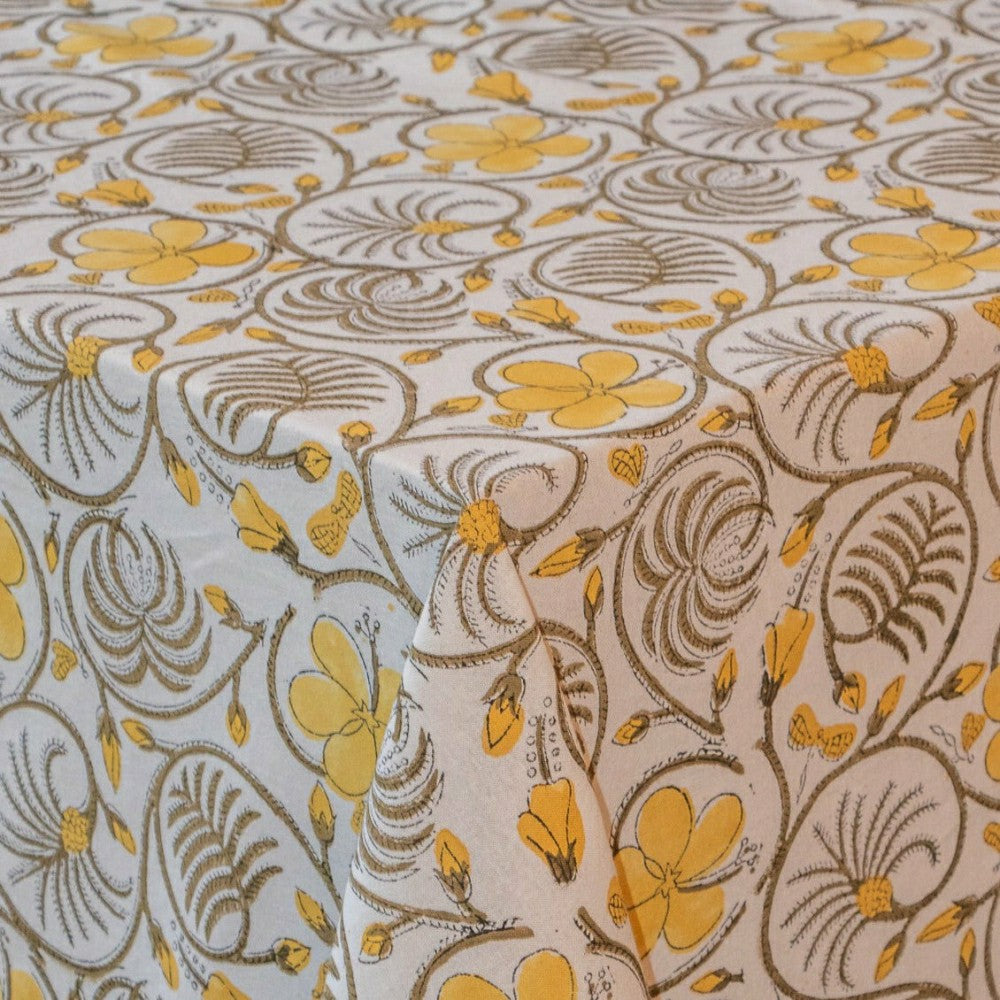 Summer of Love Tablecloth | Plow & Hearth