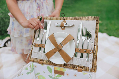 Lemongrove Picnic Basket for 2 - Bees & Lemons | Plow & Hearth
