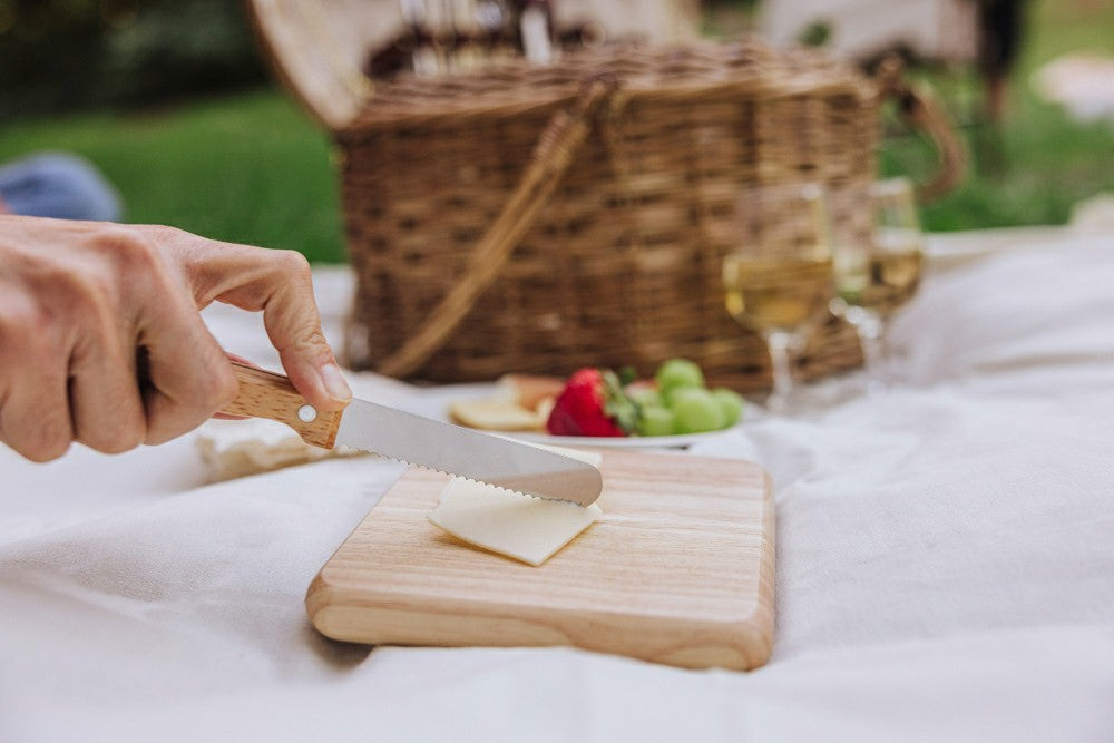 Heart Picnic Basket | Plow & Hearth