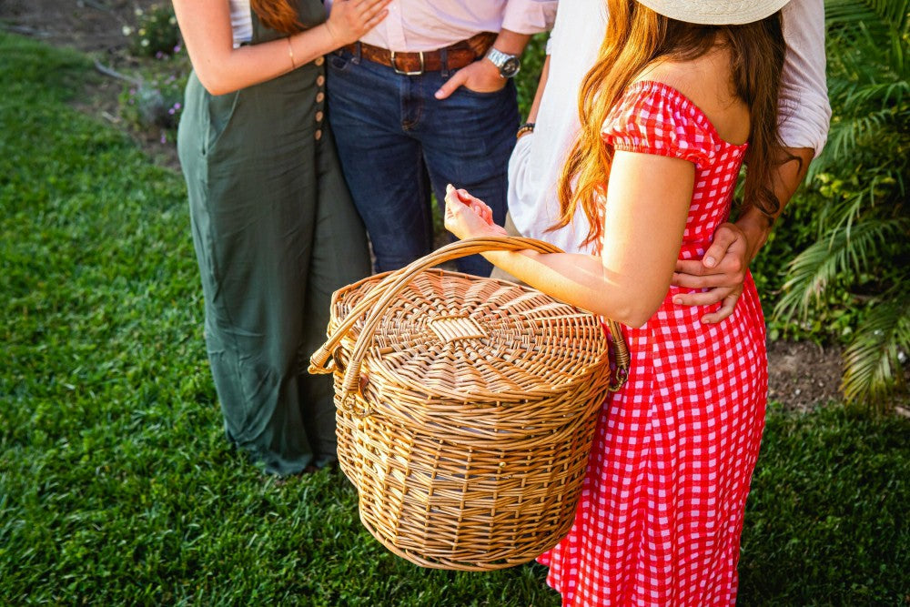 Heart Picnic Basket | Plow & Hearth
