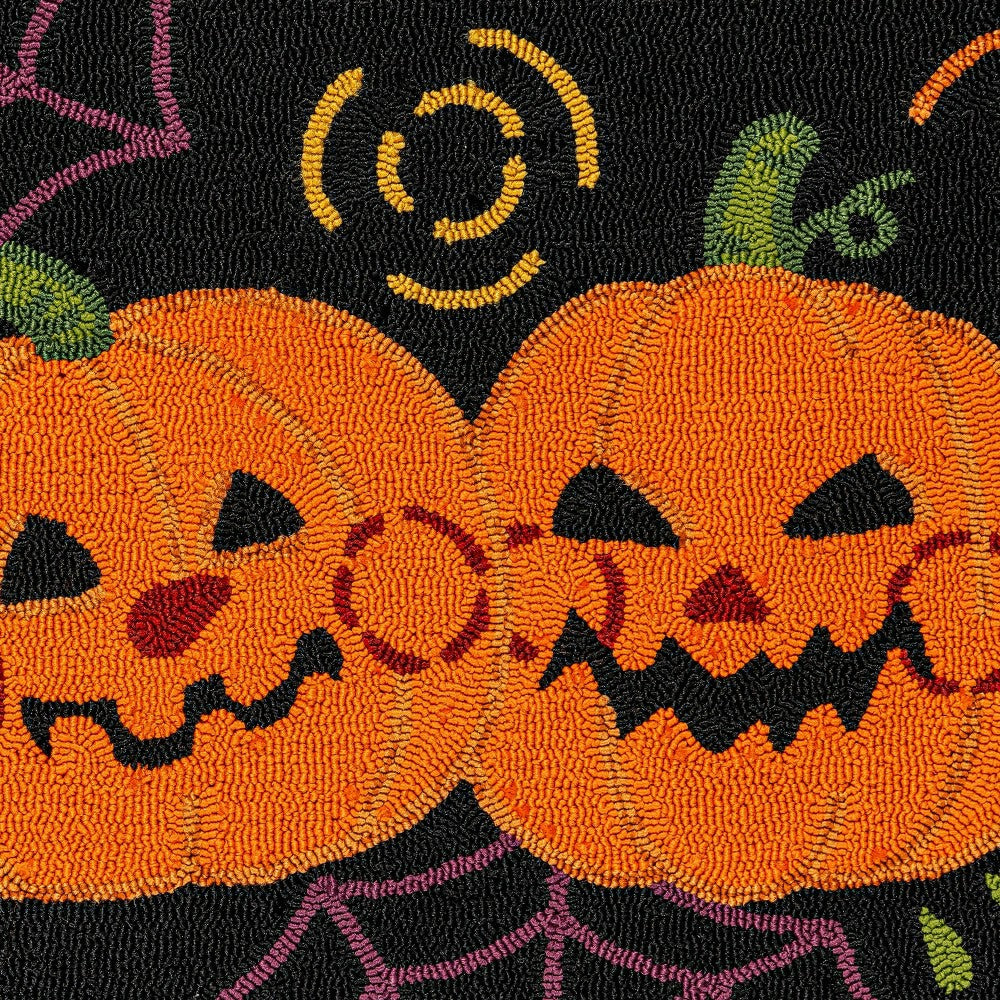Indoor/Outdoor Jack O'Lantern Pumpkin Hooked Polypropylene Accent Rug  | Plow & Hearth