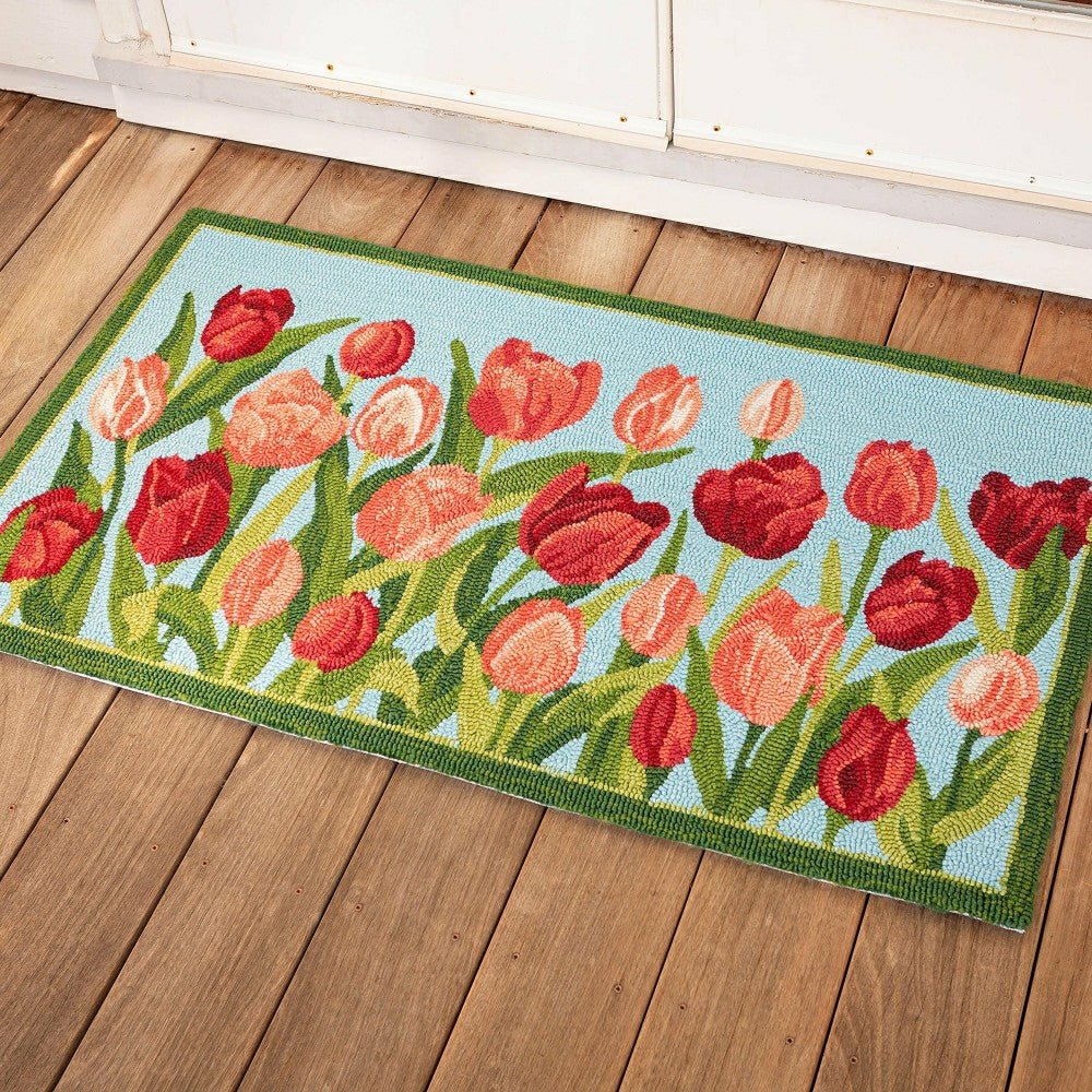 Indoor/Outdoor Pink Tulips Hooked Polypropylene Accent Rug | Plow & Hearth