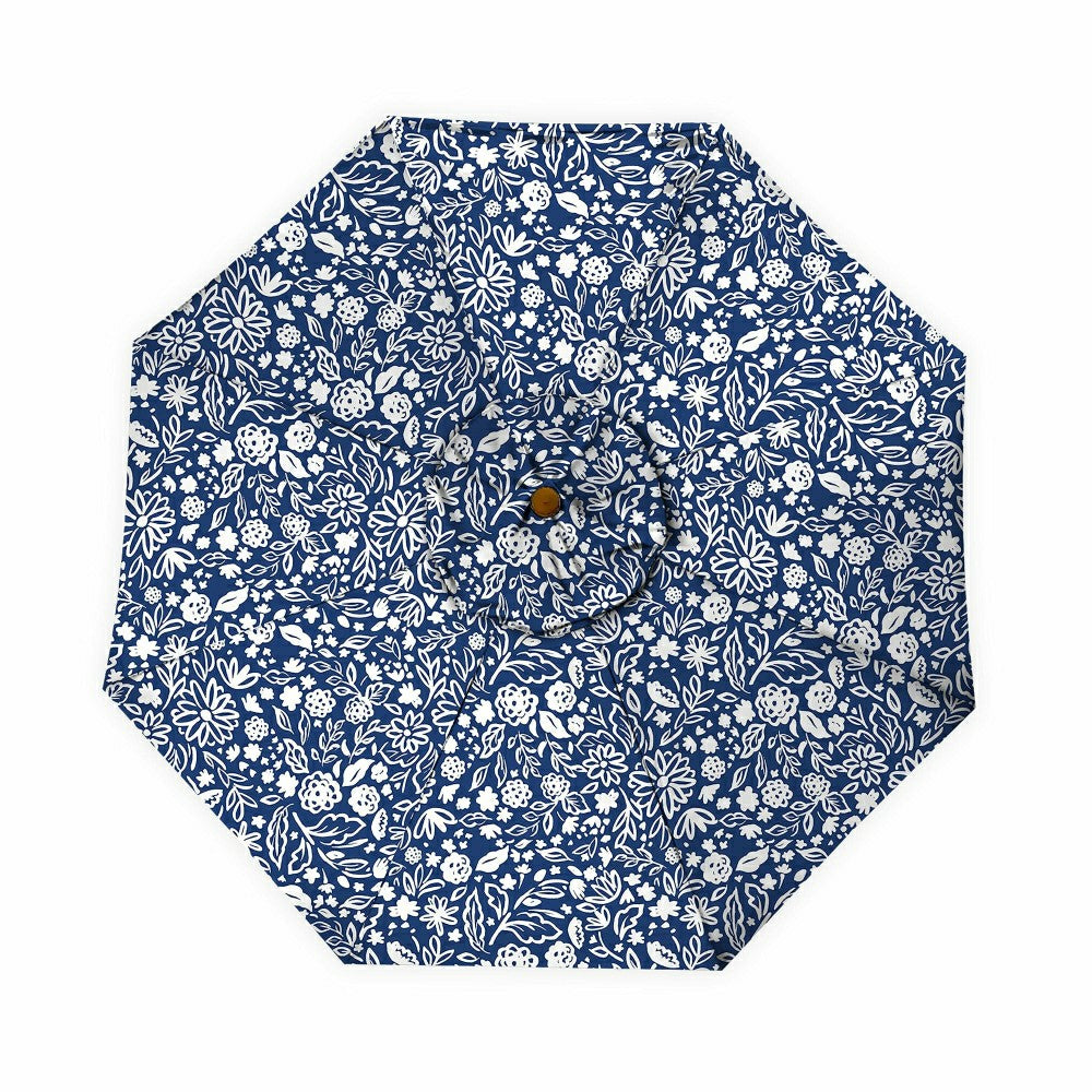 Classic Market Umbrella with Aluminum Pole, 7' dia. | Plow & Hearth