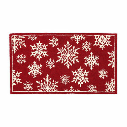 Indoor/Outdoor Snowflakes Holiday Hooked Accent Rug | Plow & Hearth