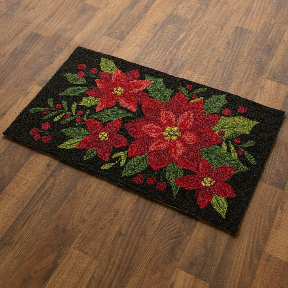Indoor/Outdoor Poinsettia Hooked Polypropylene Accent Rug | Plow & Hearth