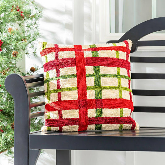 Indoor/Outdoor Hooked Pillow Christmas Plaid Polypropylene, 18"x18" | Plow & Hearth