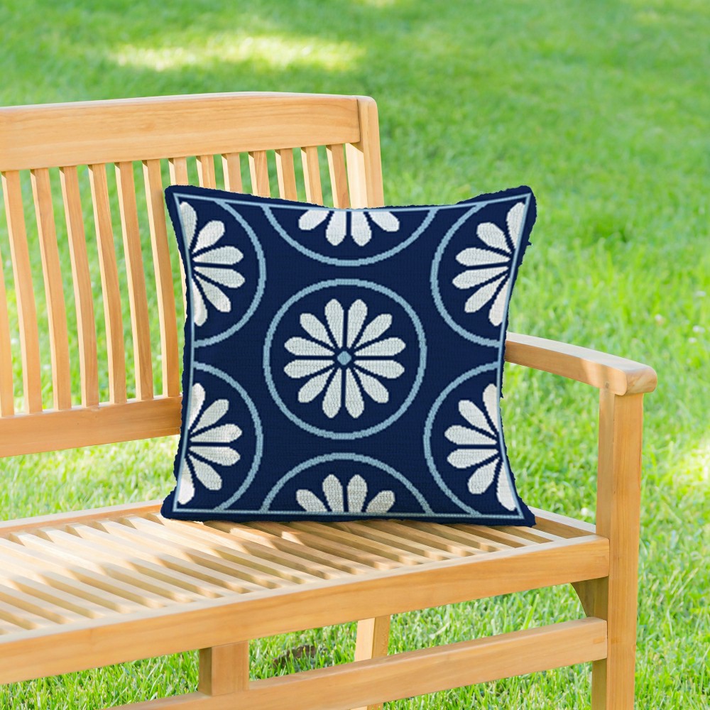 Blue Coastal Indoor/Outdoor Hooked Pillow 18"x18" | Plow & Hearth