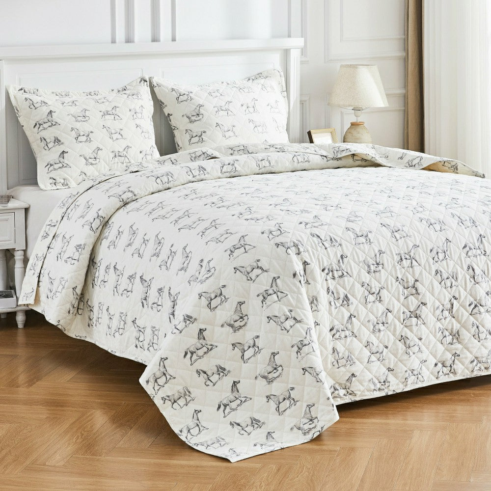 Horses Cotton Flannel Quilt Set | Plow & Hearth