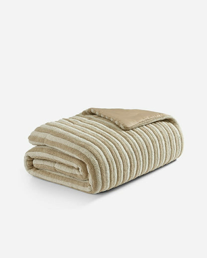 Snug Piped Comforter | Plow & Hearth