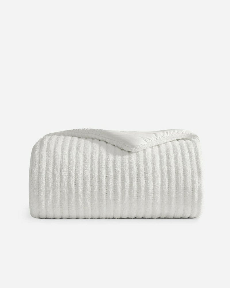 Snug Piped Comforter | Plow & Hearth