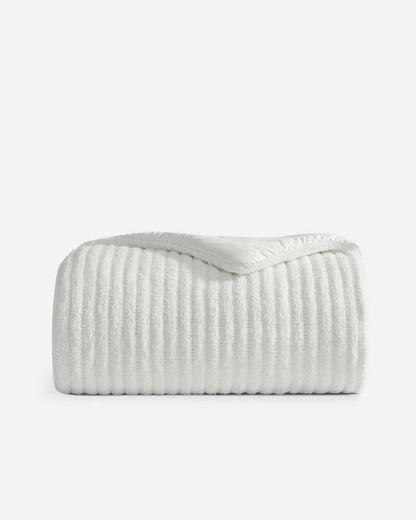 Snug Piped Comforter | Plow & Hearth