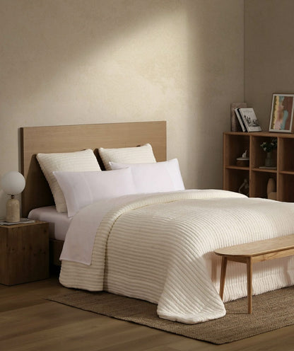 Snug Piped Comforter | Plow & Hearth