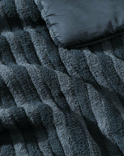 Snug Piped Comforter | Plow & Hearth
