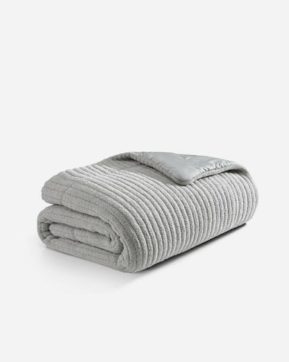 Snug Piped Comforter | Plow & Hearth